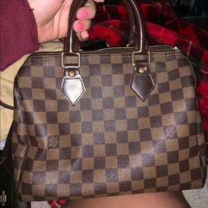 Louis Vuitton classic speedy 25